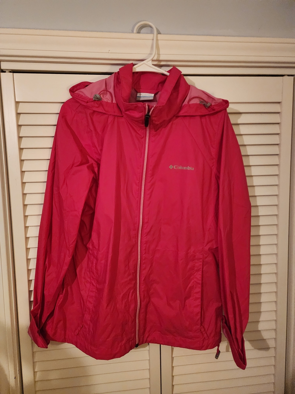 Columbia Women's Bright Pink Hooded Lightweight Rain Shell